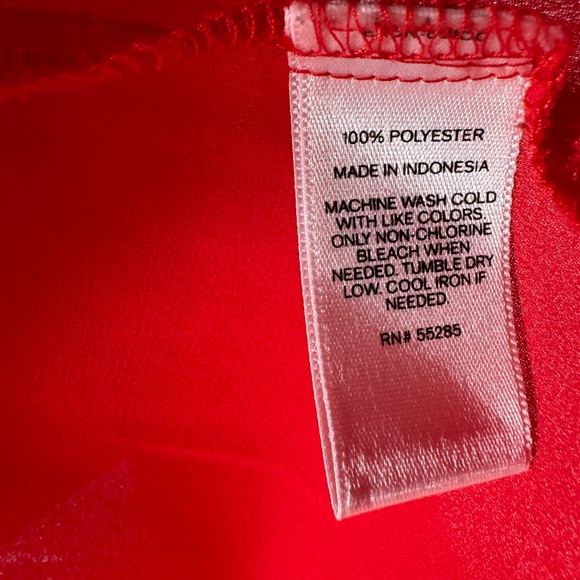 Express The Portofino Shirt Button Front in Red - Picture 10 of 11